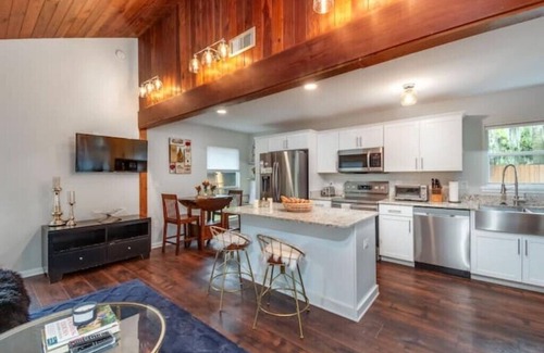Historic District House | Hidden Historic Ocala Bungalow