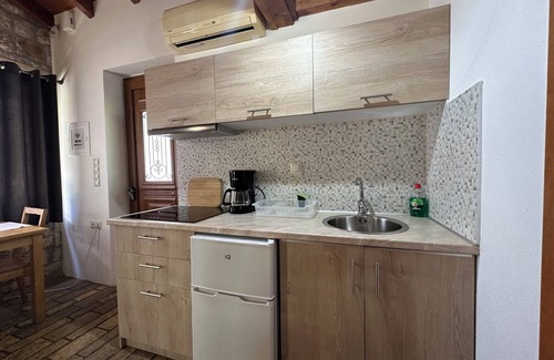 Pyrgos Apartment | Hidden house & private beach access to the Ionian Sea.