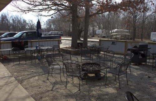 Warsaw Hotel | Hidden Lake Resort