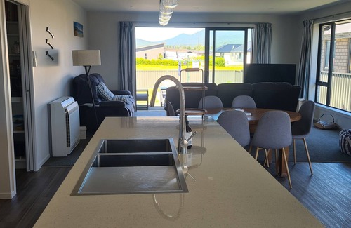 Te Anau House | Hidden Lakes Haven