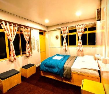 Darjeeling Hostel | Hidden Monkey Backpackers Darjeeling, Batasia