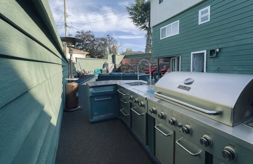Saanich West Apartment | Hidden Oasis in Victoria, BC