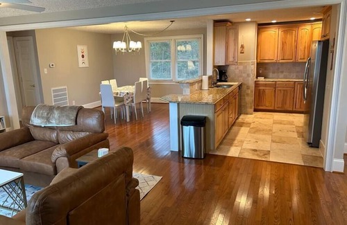 Northlakes House | Hidden Oasis Lake House Hickory