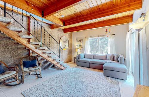Manzanita House | Hidden Oasis - MCA #50602