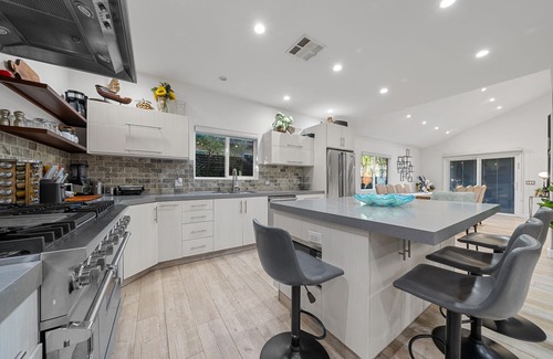 Encino House | Hidden Paradise 3 Bedroom Villa in the heart of the valley