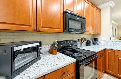 Wellington Apartment | Hidden Paradise in Bella Piazza | Lake View