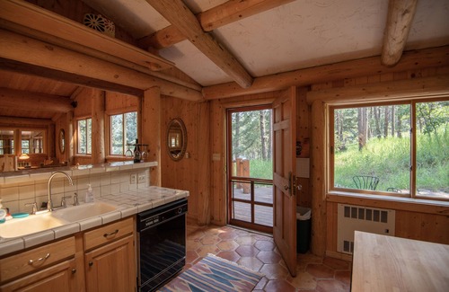 Morrison Cabin | Hidden Pines Lodge in the Colorado Rocky Mountains
