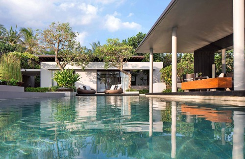 Kelating Villa | Hidden Refuge with Ocean and Volcanic Mountain Views