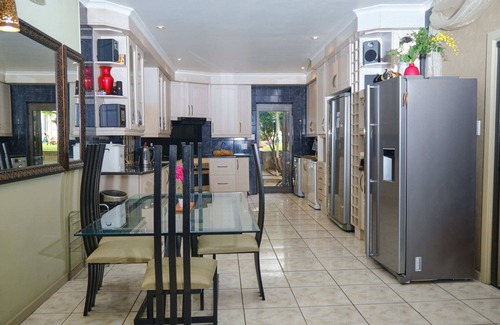 Greater Johannesburg Metropolitan Area House | Hidden retreat in Kensington, Johannesburg