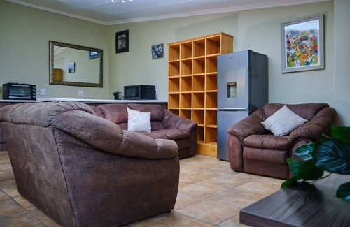 Greater Johannesburg Metropolitan Area House | Hidden retreat in Kensington, Johannesburg