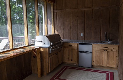 Bloomington House | Hidden Retreat on 30 Wooded Acres 5 Miles to Town