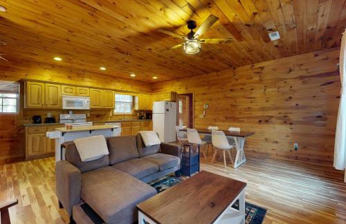 Idlewild House | Hidden Ridge