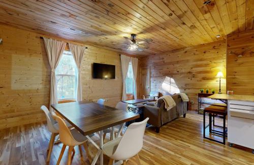 Idlewild House | Hidden Ridge