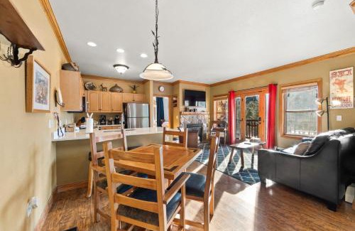 Mountain House Apartment | Hidden River Lodge 5940 by Summit County Mountain Retreats