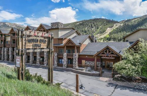 Mountain House House | Hidden River Lodge 5979 by SummitCove Lodging