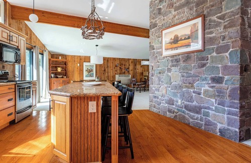 Pocono Pines House | Hidden Treasure Chalet Hot Tub | Game Room