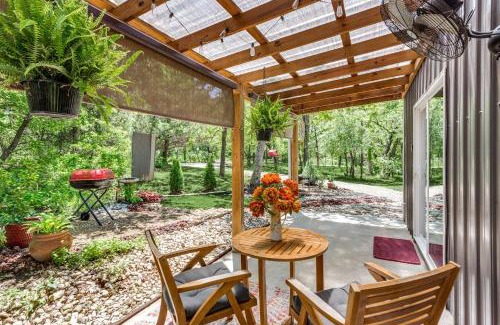 Weatherford House | Hidden Treasure Harvest House Forest Getaway 30 Min. West of Fort Worth