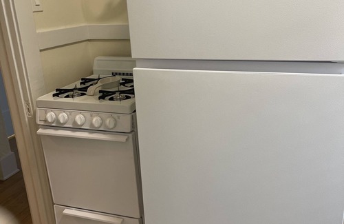 Belmont Heights Apartment | Hidden Treasure in Belmont Heights