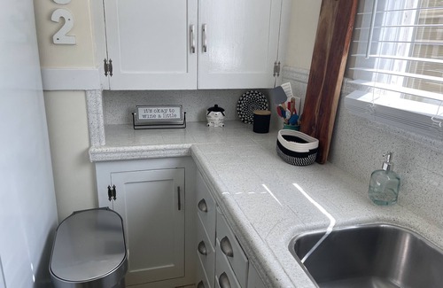 Belmont Heights Apartment | Hidden Treasure in Belmont Heights