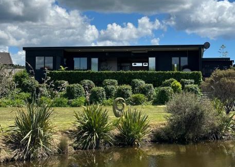 Mangawhai House | Hidden Treasure in Mangawhai Village