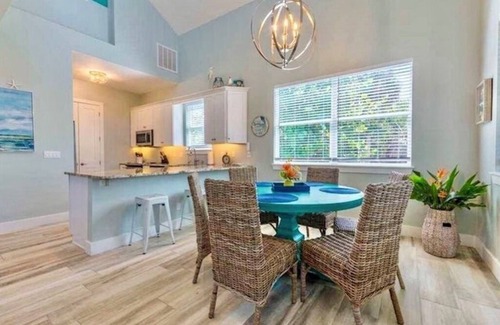 North Captiva House | Hidden Treasure - near Beach-Pool- Club Use - Dock available - 10% off weekly !