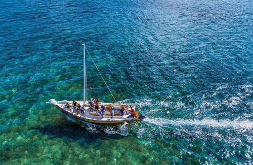 Caye Caulker Apartment | Hidden Treasure Vacation Home Lagoona bay cottage