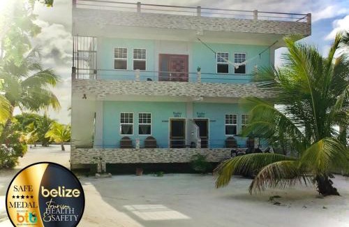 Caye Caulker House | Hidden Treasure Vacation Home Blue Bay Cottage