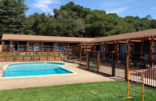 Carmel Valley Hotel | Hidden Valley Inn