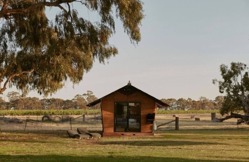 Kirwans Bridge House | Hide & Seek Glamping Hut 4