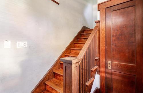 Springfield House | Hideaway 3BR 5 min to Stadium