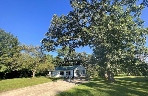 Salem Lakes Cottage | Hideaway at the Ponderosa- 3bd, 1Ba Country Cottage