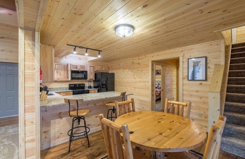 Logan Cabin | Hideaway Cabin | Hocking Hills