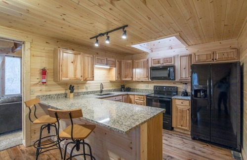 Logan Cabin | Hideaway Cabin | Hocking Hills