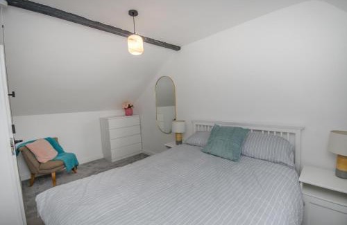 Emersons Green House | Hideaway Cottage