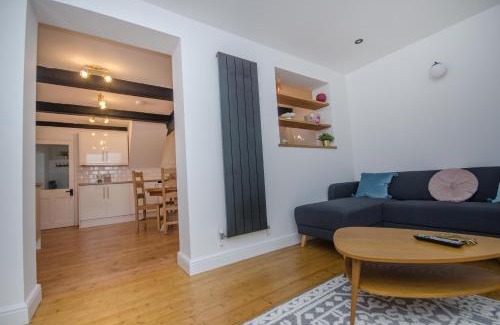 Emersons Green House | Hideaway Cottage