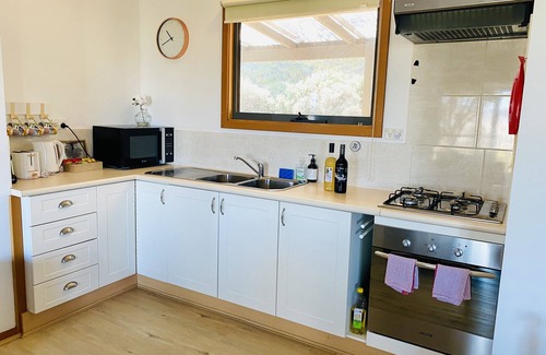 West Toodyay Cottage | Hideaway Country Cottage