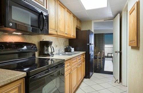 Myrtle Beach Condo | Hideaway Haven: Oceanfront King Suite 9th Floor
