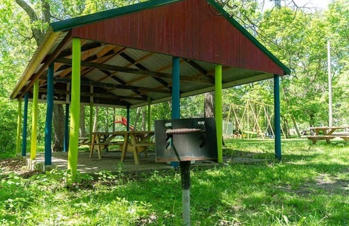Wabasha County House | Hideaway in the Millville Valley