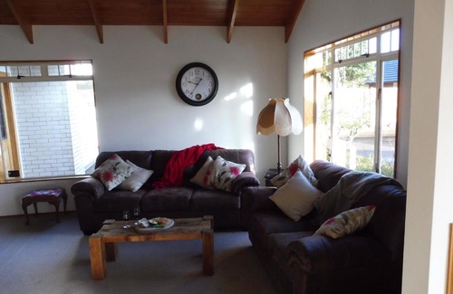 New Plymouth House | Hideaway Off Heta