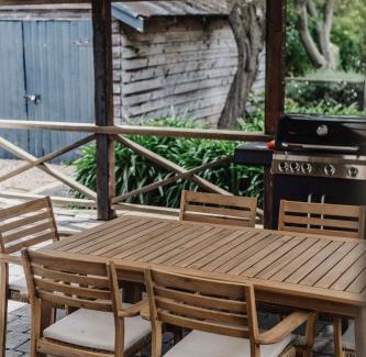 Glenroi House | Hideaway on Edward - Walk to Town