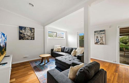 Glenroi House | Hideaway on Edward - Walk to Town
