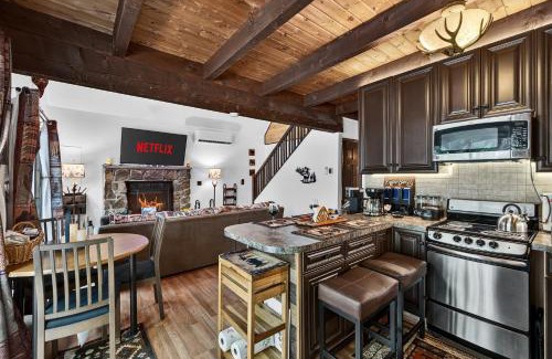 Lake Ariel House | Hideout Pocono Chalet