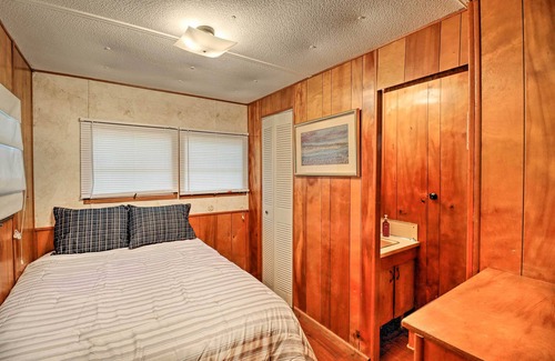 Higden House | Higden Hideaway on Lake: Pets & ATVs Allowed!
