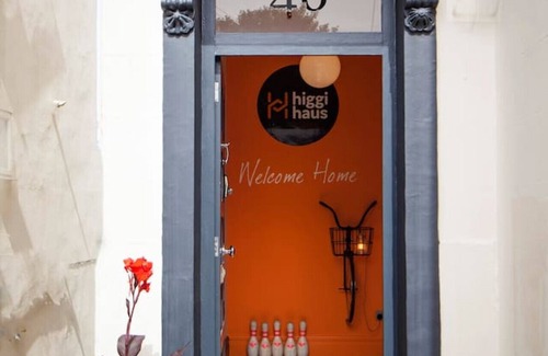 Cotham Apartment | higgihaus #46 Beautifully Appointed 7-Bedroom Victorian House