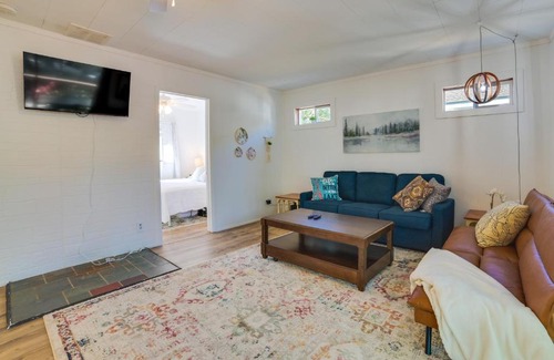 Higgins Lake House | Higgins Lake Cottage with Private Fire Pit and Grill!