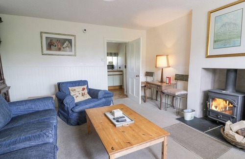 Thornhill Cottage | HIGH AUCHENBRACK, pet friendly, character holiday cottage in Moniaive