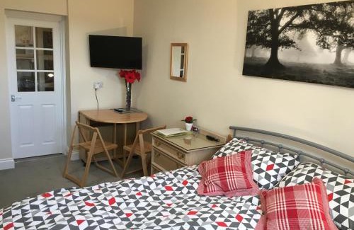 Sevenoaks Apartment | High Banks studio