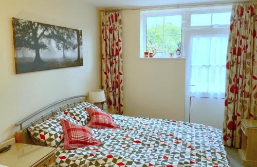 Sevenoaks Apartment | High Banks studio