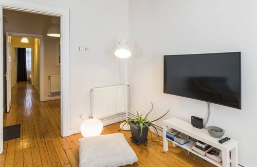 Tophane House | High ceiling apartment in trendy Cihangir neighbourhood!