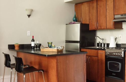 Greenwich Village Apartment | High Ceilings, Washer and Drier and lots of Light in unit